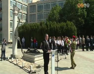 A magyar h�s�k el�tt tisztelegtek a h�tv�g�n megyeszerte