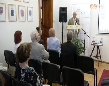 Katonaorvosokra eml�keztek