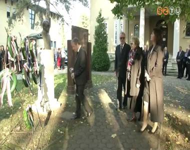 Pet� Ern�re eml�keztek