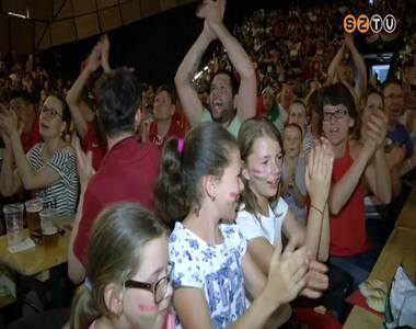 Itthon is rengetegen szurkotak a magyar focist�knak