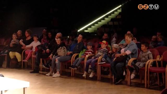 Gyermeknapi forgatag - Bábszínházzal, tehetségek seregszemléjével várta a családokat az AGORA Gyermeknapi forgatag - Bábszínházzal, tehetségek seregszemléjével várta a családokat az AGORA