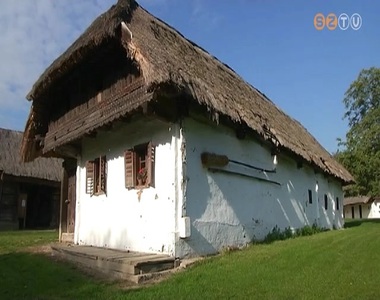 Felújítják a Vasi Skanzen több házának zsúptetőit Felújítják a Vasi Skanzen több házának zsúptetőit