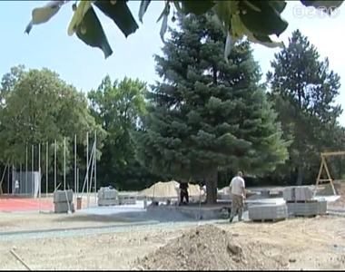 Szabadid�k�zpont �p�l K�szegen a r�gi KRESZ-park hely�n