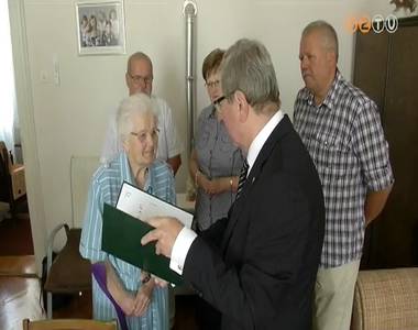 Sz�pkor� k�sz�nt�se