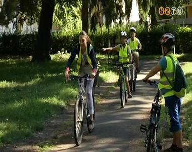 T�borban tanulj�k a helyes k�zleked�st a gyerekek