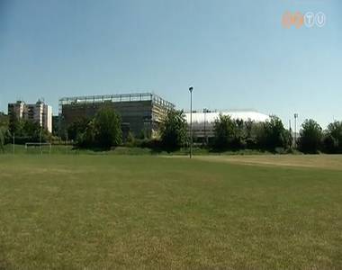 235 milli� forintb�l k�t futballp�lya �p�l a Halad�s VSE Kondics utcai sporttelep�n