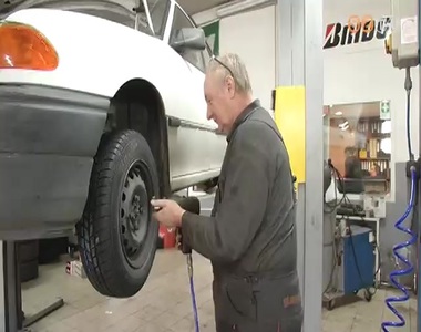 T�lies�tik az aut�kat