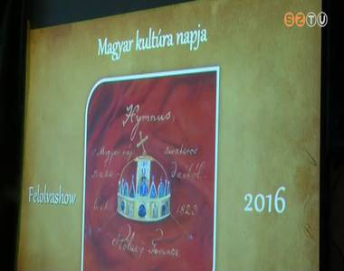 Felolvas�ssal �nnepelt�k a magyar kult�ra napj�t a premontrei gimn�ziumban