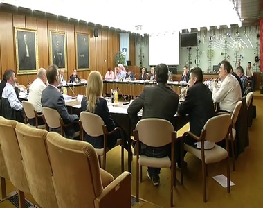 �ssze�lt a gazdas�gi �s v�rosstrat�giai bizotts�g