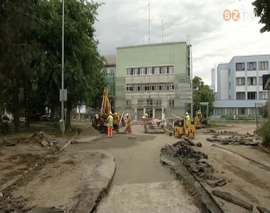 �j szakasz�ba l�p a csatorna-fel�j�t�s