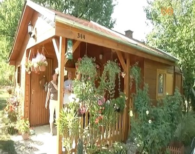 Kinyitottak a parkerdei port�k