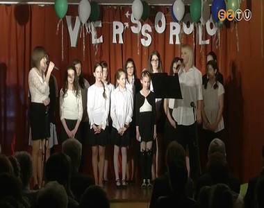 A hagyom�nyos Verssorol�val kezd�d�tt a 19. Derkovits-h�t