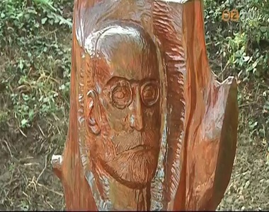 Felavatták a kámoni arborétumban a gyűjteményes kert alapítójának felújított szobrát Felavatták a kámoni arborétumban a gyűjteményes kert alapítójának felújított szobrát