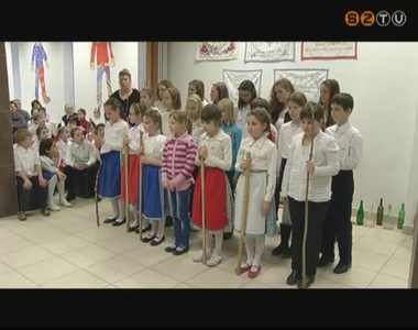 Farsangi mulatságot rendeztek hétfőn a Reményik Sándor Evangélikus Általános Iskolában