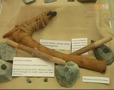 Csiszolt k�eszk�z�kb�l ny�lt ki�ll�t�s