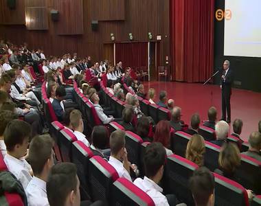 135 �ves a Pusk�s-iskola