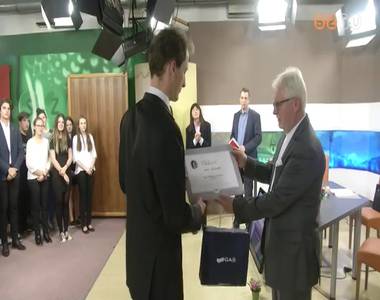 Maros-Kiss Adrienn Eml�kverseny