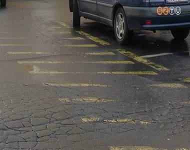 Elavult, kopott felfest�sek