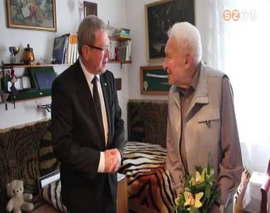 Sz�pkor� sz�let�snapost k�sz�nt�tt a polg�rmester