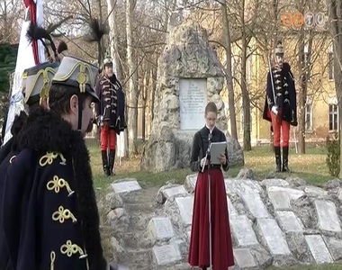 Husz�r megeml�kez�s