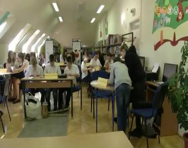 Zenei m�velts�gi verseny a Neumann-iskol�ban