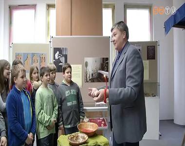 Ki�ll�t�s a m�zeskal�cs- �s a gyertyak�sz�t�sr�l