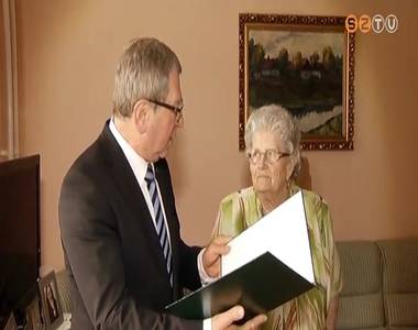 Sz�pkor� sz�let�snapost k�sz�nt�tt a polg�rmester