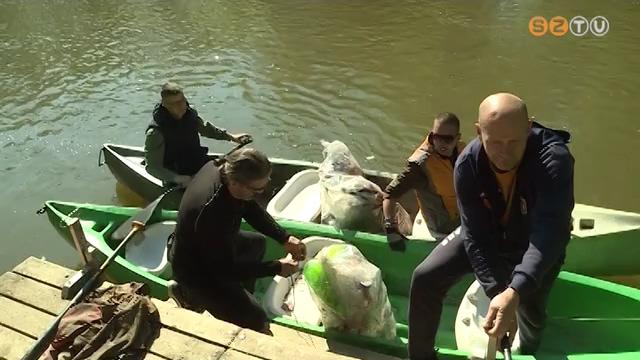 Civil összefogással, huszadik alkalommal rendezték meg a Rába takarítást hétvégén Civil összefogással, huszadik alkalommal rendezték meg a Rába takarítást hétvégén