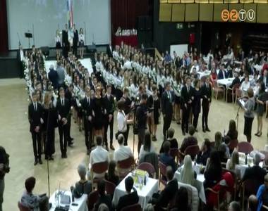 Id�n is a Premontrei kezdte a szalagavat�k sor�t