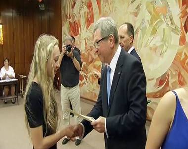 Tehets�ges di�kokat jutalmaztak