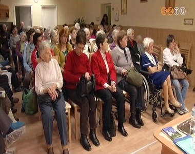 Irodalmi kávéházba várták az időseket a Magyar Kultúra Napján Irodalmi kávéházba várták az időseket a Magyar Kultúra Napján