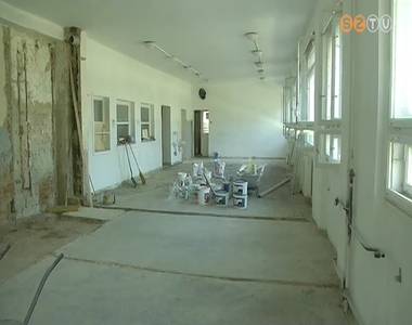 Gyorsan halad a Neumann J�nos �ltal�nos Iskola eb�dl�j�nek b�v�t�se