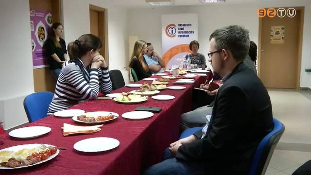 Újabb sajtóreggelit tarottak a civilek Újabb sajtóreggelit tarottak a civilek