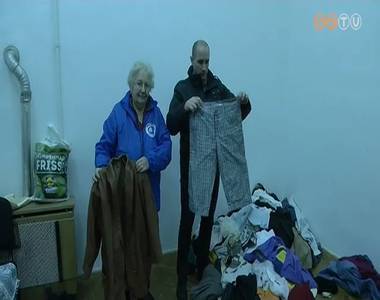 Ingyenes ruhaoszt�st szervezett a Demokratikus Koal�ci� szombathelyi szervezete