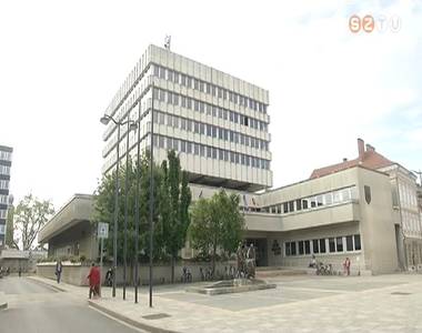 Hamarosan meg�jul a v�rosh�za