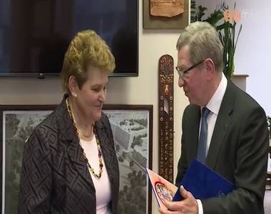 Nyugd�jba vonul� h�ziorvost k�sz�nt�tt a polg�rmester