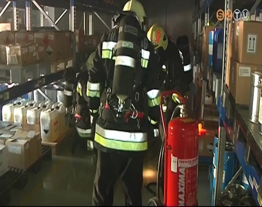 Gyakorlatoztak a katasztr�fav�d�k, a ment�k �s a rend�rs�g