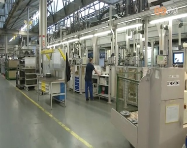 2015-ben �jabb, 30 milli� Eur�s beruh�z�st tervez az LuK Savaria Kft.