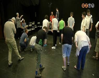 �jra k�z�ns�g el� l�p a k�t �ve alakult Sug�r/�rint�k sz�nj�tsz� csoport