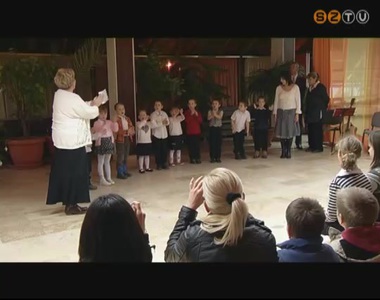 Kar�csonyi aj�nd�k r�szorul� Joskar-Ol�s csal�doknak