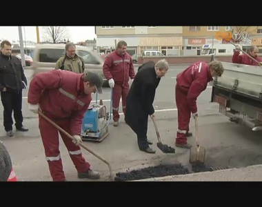 K�ty�vonalat ind�t a szombathelyi �nkorm�nyzat