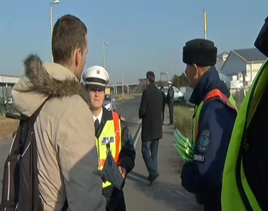 Láthatósági mellényt kaptak a kerékpárosok Láthatósági mellényt kaptak a kerékpárosok