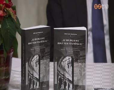 M�sodik vil�gh�bor�s dokumentumokb�l �ll� k�tetet mutattak be