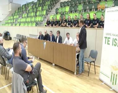 Megkezdi szerepl�s�t az Extralig�ban a Hungast-Halad�s n�i r�plabdacsapata