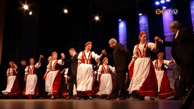 Harminc plusz kt ves fennllst nnepelte htvgn az Ungaresca Senior Nptncegyttes