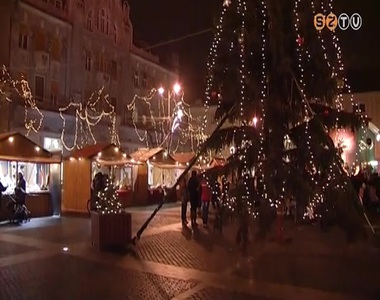 Kar�csony a F� t�ren