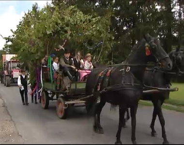 Sz�reti mulats�g Gencsap�tiban