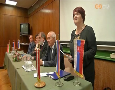 T�z orsz�gb�l �rkeztek vend�gek a 10. Nemzetk�zi Szlavisztikai Napokra