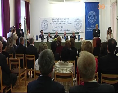 Tan�vnyit�t tartottak az eg�szs�gtudom�nyi karon