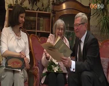 90 �s 100 �ves sz�let�snapost k�sz�nt�tt a polg�rmester